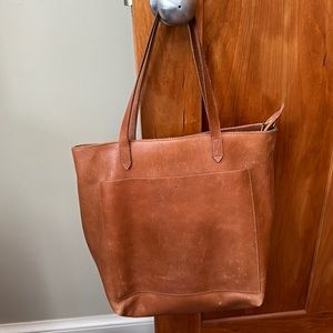 New Madewell distressed leather tote
